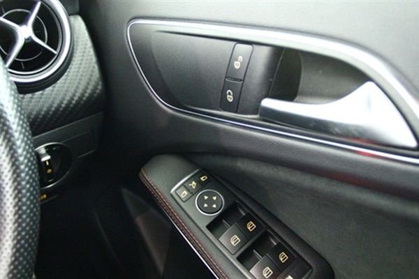 2016 66 Mercedes-Benz A-Class 1.6 A 180 AMG LINE PREMIUM 5d AUTO 121 BHP