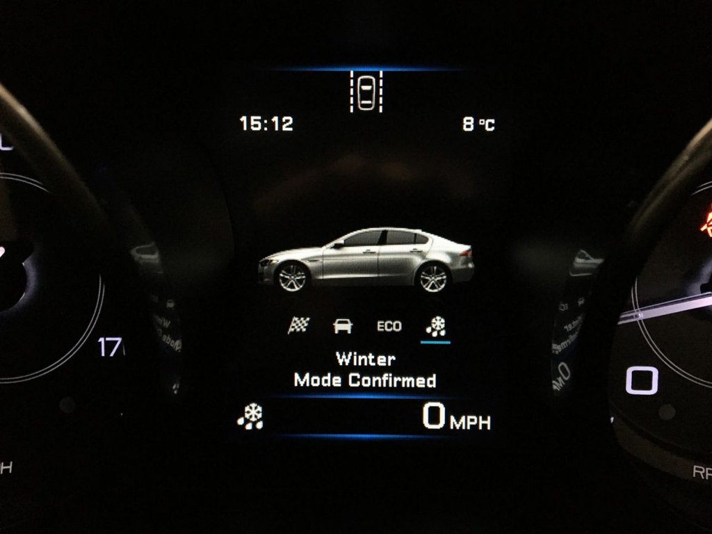 USED 2016 16 JAGUAR XE 2.0 PORTFOLIO 4d 161 BHP 