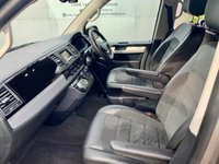 USED 2017 17 VOLKSWAGEN CARAVELLE 2.0 EXECUTIVE TDI BMT 5d AUTO 201 BHP 