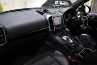 USED 2017 67 PORSCHE CAYENNE 4.1 S D PLATINUM EDITION TIPTRONIC S 5d 379 BHP 
