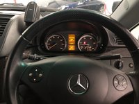 USED 2010 60 MERCEDES-BENZ VIANO 3.0 122 CDI BLUEEFFICENCY AMBIENTE 5d 224 BHP * NAVIGATION * PAN ROOF * 2 KEYS * MOT FEB 2022 * 8 SEATS *  PRIVACY GLASS *