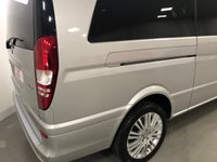 USED 2010 60 MERCEDES-BENZ VIANO 3.0 122 CDI BLUEEFFICENCY AMBIENTE 5d 224 BHP * NAVIGATION * PAN ROOF * 2 KEYS * MOT FEB 2022 * 8 SEATS *  PRIVACY GLASS *