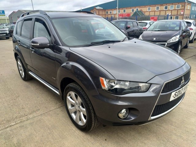 2012 12 MITSUBISHI OUTLANDER 2.3 DI-D GX 3 5d 177 BHP 11 STAMPS OF SERVICE HISTORY | FULL DEALER HISTORY