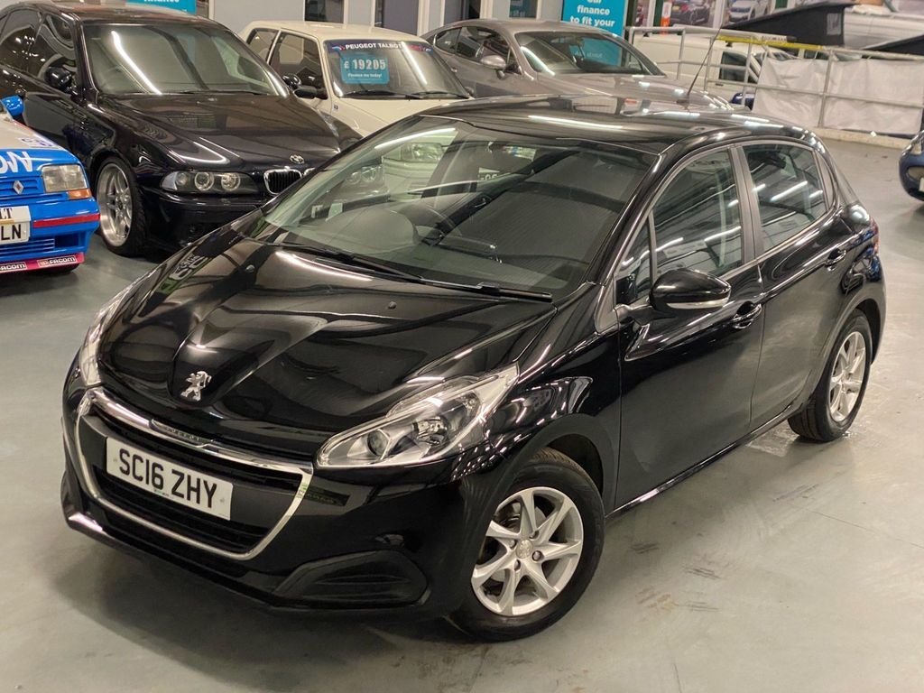 View our PEUGEOT 208