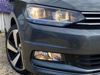 USED 2017 67 VOLKSWAGEN TOURAN 2.0 SEL TDI BLUEMOTION TECHNOLOGY 5d 148 BHP 