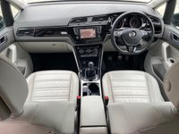 USED 2017 67 VOLKSWAGEN TOURAN 2.0 SEL TDI BLUEMOTION TECHNOLOGY 5d 148 BHP 