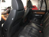 USED 2011 60 LAND ROVER RANGE ROVER SPORT 3.0 TDV6 HSE 5d 245 BHP * TIMING BELT CHANGED JUNE 20 * 2 KEYS * MOT JAN 22 * FRONT & REAR HEATED SEATS *