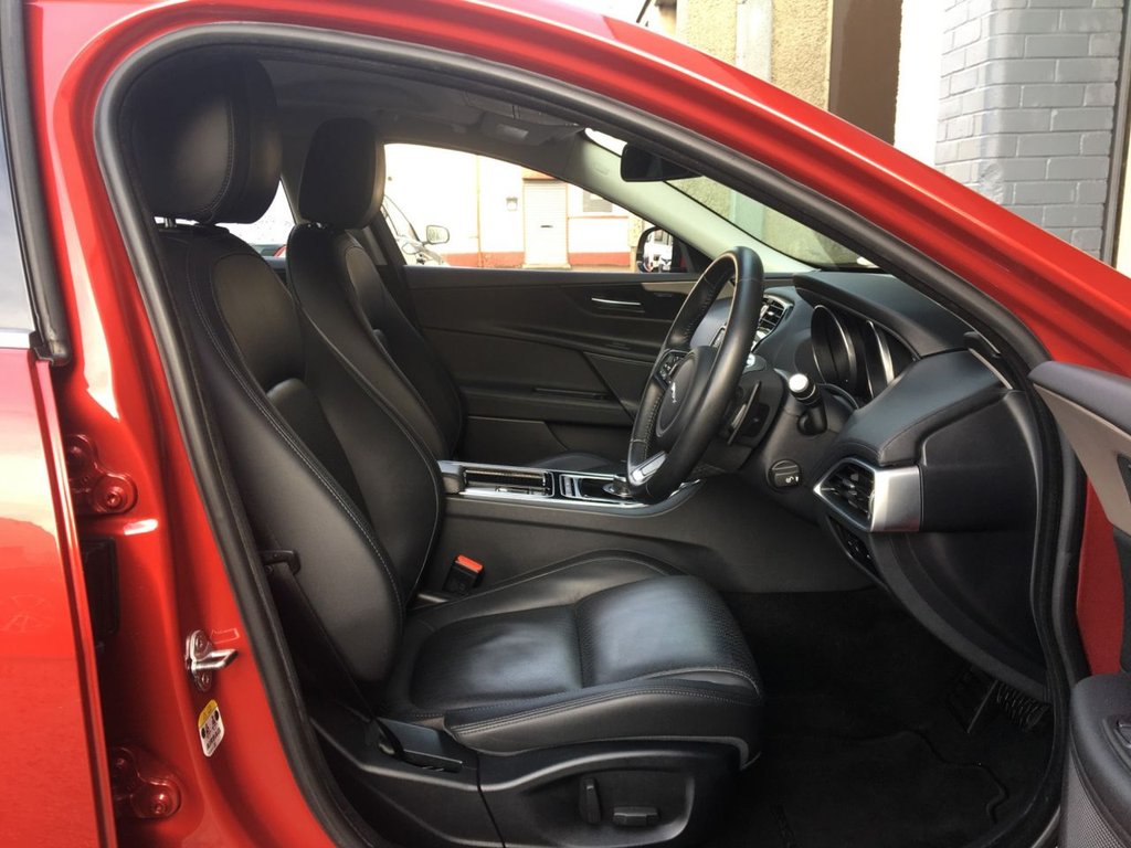 USED 2018 68 JAGUAR XE 2.0 D PORTFOLIO 4d 178 BHP 