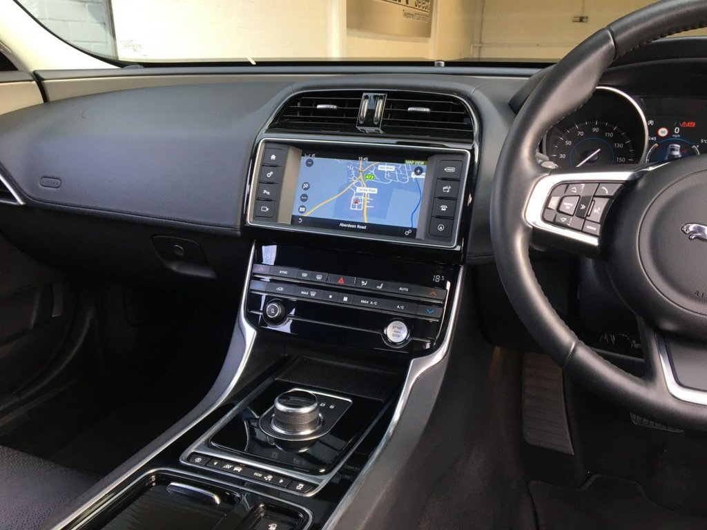 USED 2018 68 JAGUAR XE 2.0 D PORTFOLIO 4d 178 BHP 