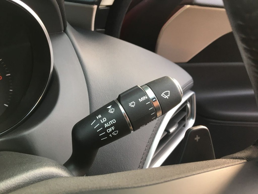 USED 2018 68 JAGUAR XE 2.0 D PORTFOLIO 4d 178 BHP 