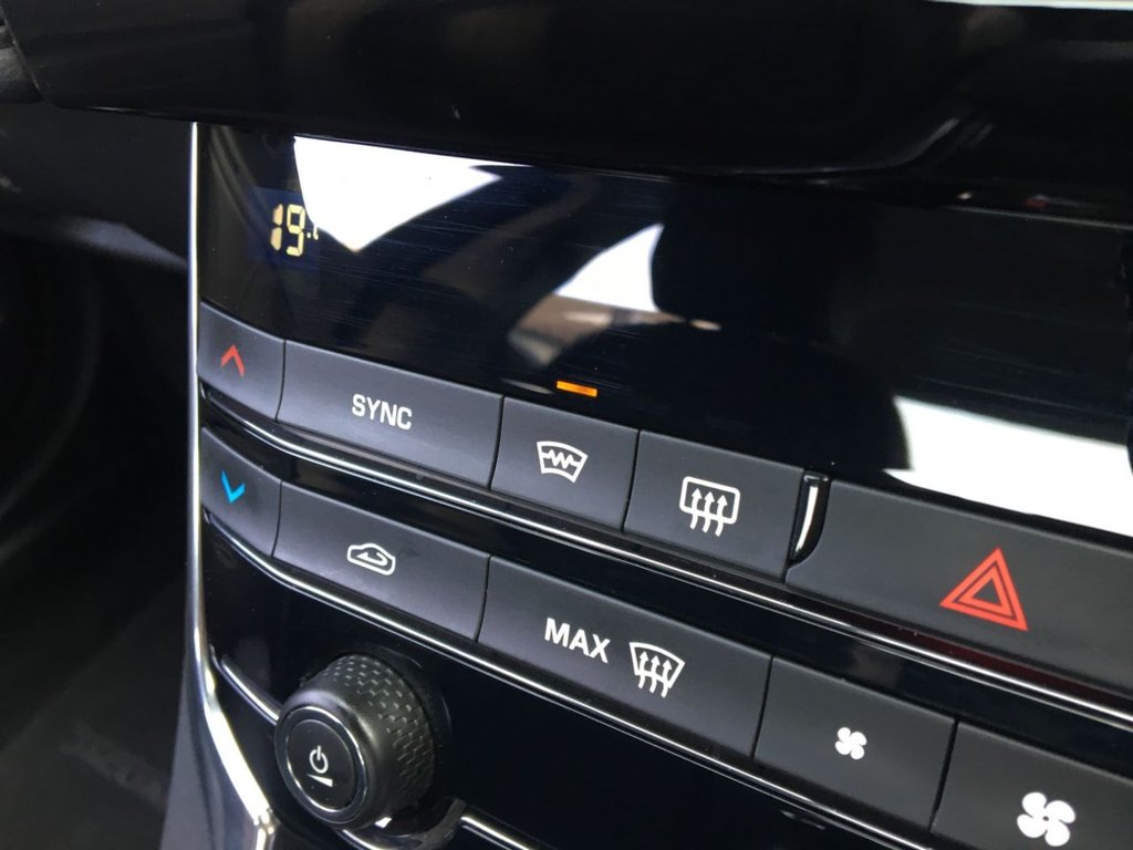 USED 2018 68 JAGUAR XE 2.0 D PORTFOLIO 4d 178 BHP 