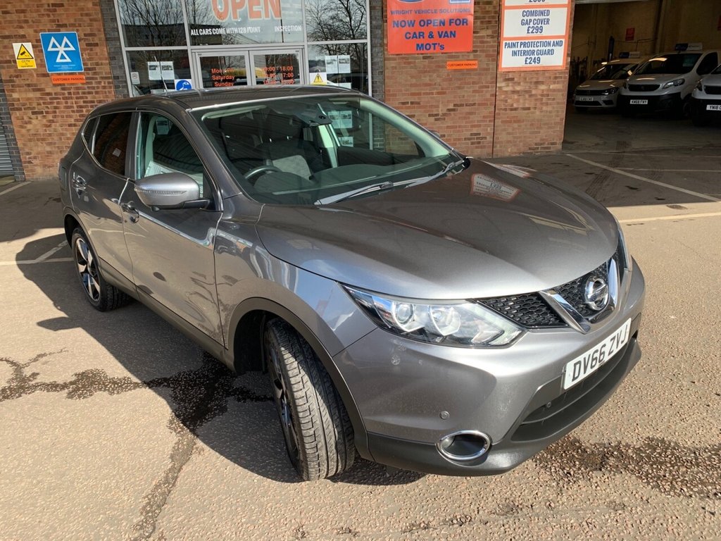 View our NISSAN QASHQAI