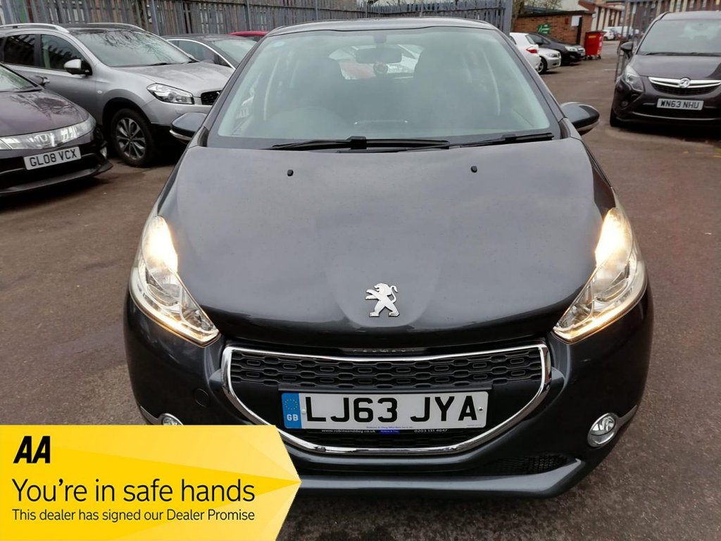 View our PEUGEOT 208