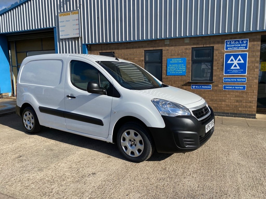 View our PEUGEOT PARTNER