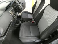 USED 2018 18 TOYOTA YARIS 1.5 VVT-I DESIGN 5d 73 BHP REVERSING CAMERA BLUETOOTH FSH
