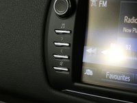 USED 2018 18 TOYOTA YARIS 1.5 VVT-I DESIGN 5d 73 BHP REVERSING CAMERA BLUETOOTH FSH