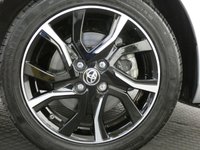 USED 2018 18 TOYOTA YARIS 1.5 VVT-I DESIGN 5d 73 BHP REVERSING CAMERA BLUETOOTH FSH