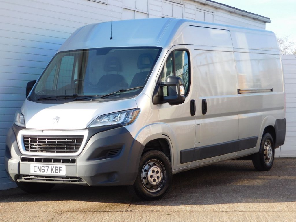 View our PEUGEOT BOXER