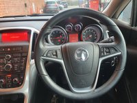 USED 2009 59 VAUXHALL ASTRA 1.6 SRI 5d 113 BHP LOW MILES - FULL MOT