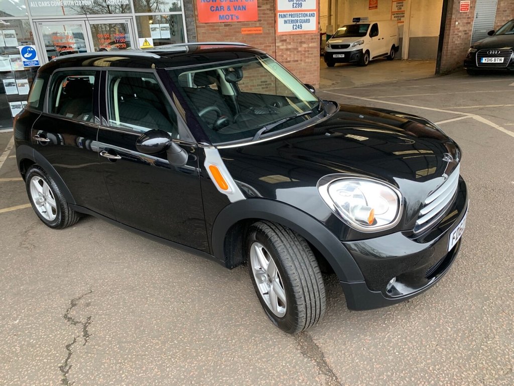 View our MINI COUNTRYMAN
