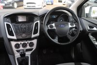 USED 2012 62 FORD FOCUS 1.6 ZETEC 5d 104 BHP FORD FOCUS 1.6 TI-VCT ZETEC
