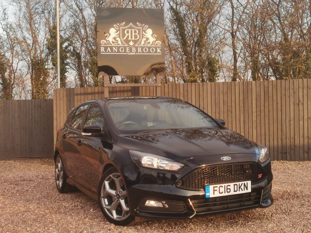 View our FORD FOCUS