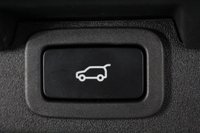 USED 2019 69 LAND ROVER DISCOVERY 3.0 SDV6 HSE LUXURY 5DR AUTO 302 BHP BLACK PACKAGE FULL LAND ROVER SERVICE HISTORY + HEATED LEATHER SEATS + 7 SEATS + SATELLITE NAVIGATION + PANORAMIC SUNROOF + 360 DEGREE CAMERA + PARK ASSIST + PARKING SENSOR + HEATED/COOLED REAR SEATS + LANE ASSIST SYSTEM + BLIND SPOT MONITOR + MERIDIAN PREMIUM SPEAKERS + BLUETOOTH + CRUISE CONTROL + CLIMATE CONTROL + MULTI FUNCTION WHEEL + PRIVACY GLASS + ELECTRIC/MEMORY FRONT SEATS + AMBIENT LIGHTING + HEATED STEERING WHEEL + ELECTRIC/HEATED/FOLDING SOOR MIRRORS + 22 INCH ALLOY WHEELS IN BLACK
