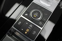 USED 2019 69 LAND ROVER DISCOVERY 3.0 SDV6 HSE LUXURY 5DR AUTO 302 BHP BLACK PACKAGE FULL LAND ROVER SERVICE HISTORY + HEATED LEATHER SEATS + 7 SEATS + SATELLITE NAVIGATION + PANORAMIC SUNROOF + 360 DEGREE CAMERA + PARK ASSIST + PARKING SENSOR + HEATED/COOLED REAR SEATS + LANE ASSIST SYSTEM + BLIND SPOT MONITOR + MERIDIAN PREMIUM SPEAKERS + BLUETOOTH + CRUISE CONTROL + CLIMATE CONTROL + MULTI FUNCTION WHEEL + PRIVACY GLASS + ELECTRIC/MEMORY FRONT SEATS + AMBIENT LIGHTING + HEATED STEERING WHEEL + ELECTRIC/HEATED/FOLDING SOOR MIRRORS + 22 INCH ALLOY WHEELS IN BLACK