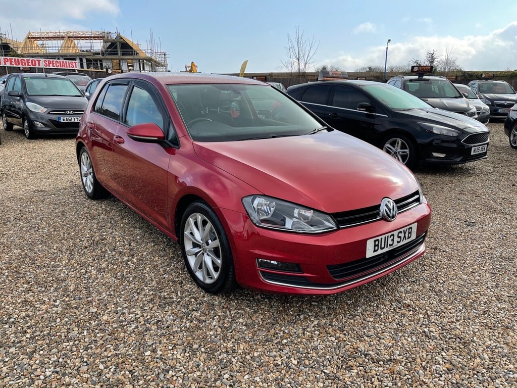 View our VOLKSWAGEN GOLF