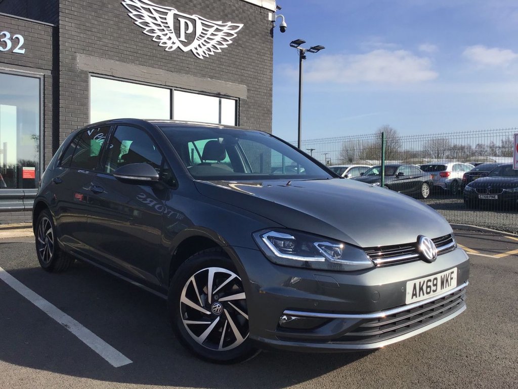View our VOLKSWAGEN GOLF