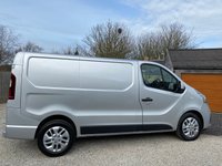 USED 2021 21 RENAULT TRAFIC SL28 SPORT NAV ENERGY DCI 145 BHP  