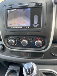 USED 2021 21 RENAULT TRAFIC SL28 SPORT NAV ENERGY DCI 145 BHP  
