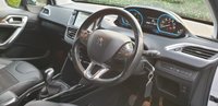 USED 2016 16 PEUGEOT 2008 1.6 BLUE HDI S/S ALLURE 5d 100 BHP VERY WELL MAINTAINED++LOVELY DRIVE