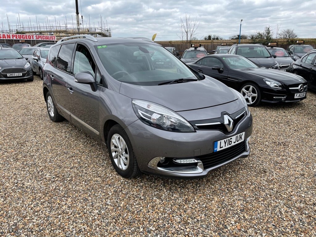 View our RENAULT GRAND SCENIC