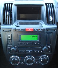 USED 2010 10 LAND ROVER FREELANDER 2.2 TD4 E S 5d 159 BHP www.suffolkcarcentre.co.uk - Located at Ilketshall