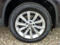 USED 2013 13 VOLKSWAGEN TIGUAN 2.0 SE TDI BLUEMOTION TECHNOLOGY 4MOTION DSG 5d 138 BHP www.suffolkcarcentre.co.uk - Located at Ilketshall