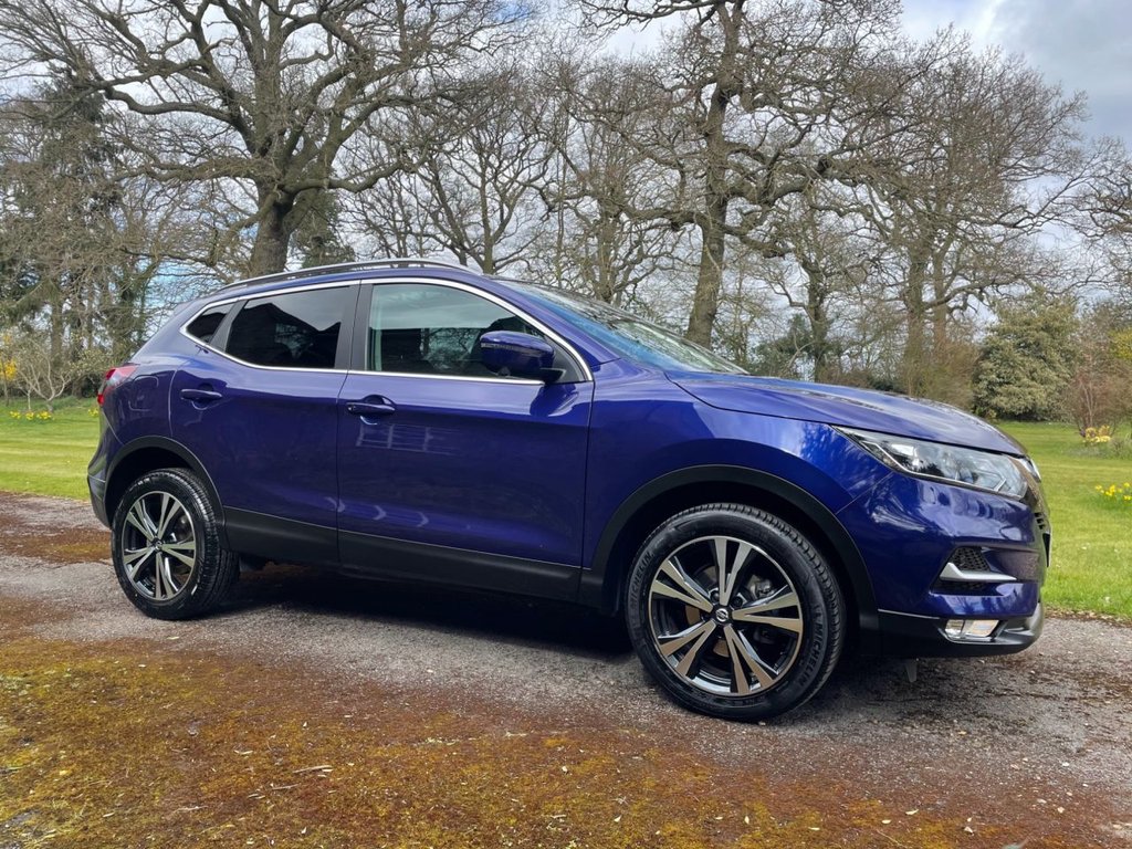 View our NISSAN QASHQAI