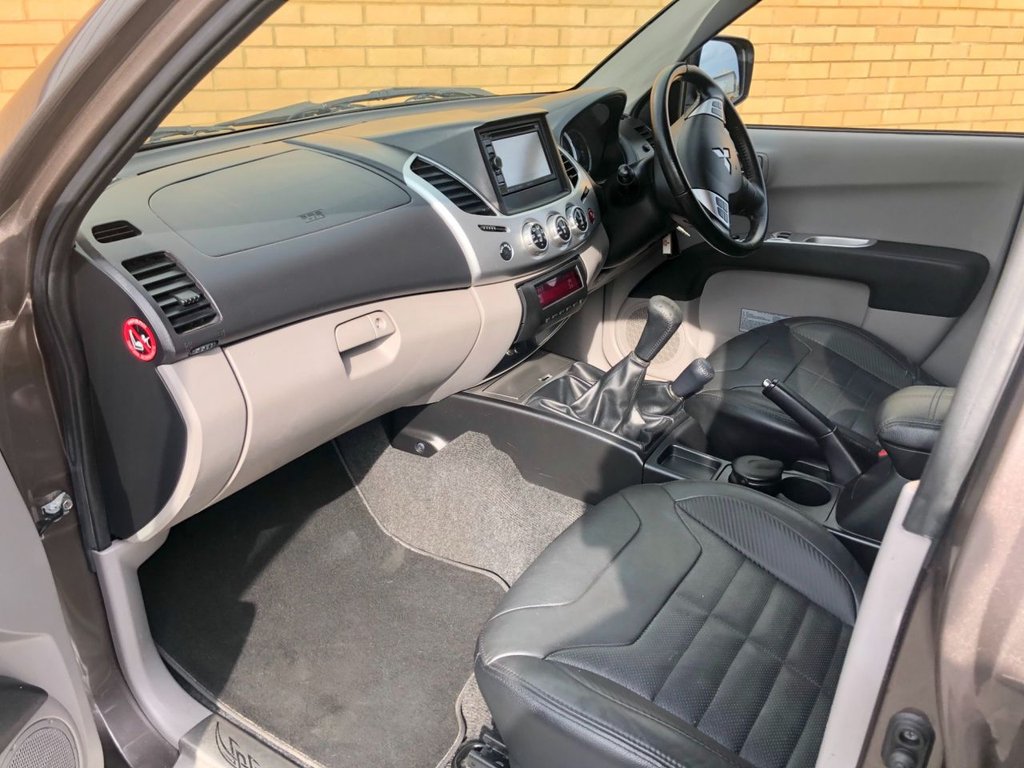 USED 2014 63 MITSUBISHI L200  BARBARIAN BLACK // 2.5 DI-D // 4X4 // LB DCB // 175 BHP // Px swap 
