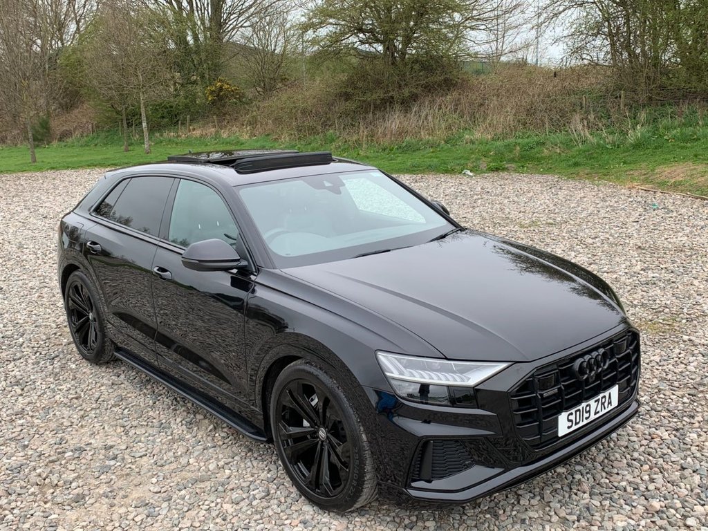 View our AUDI Q8