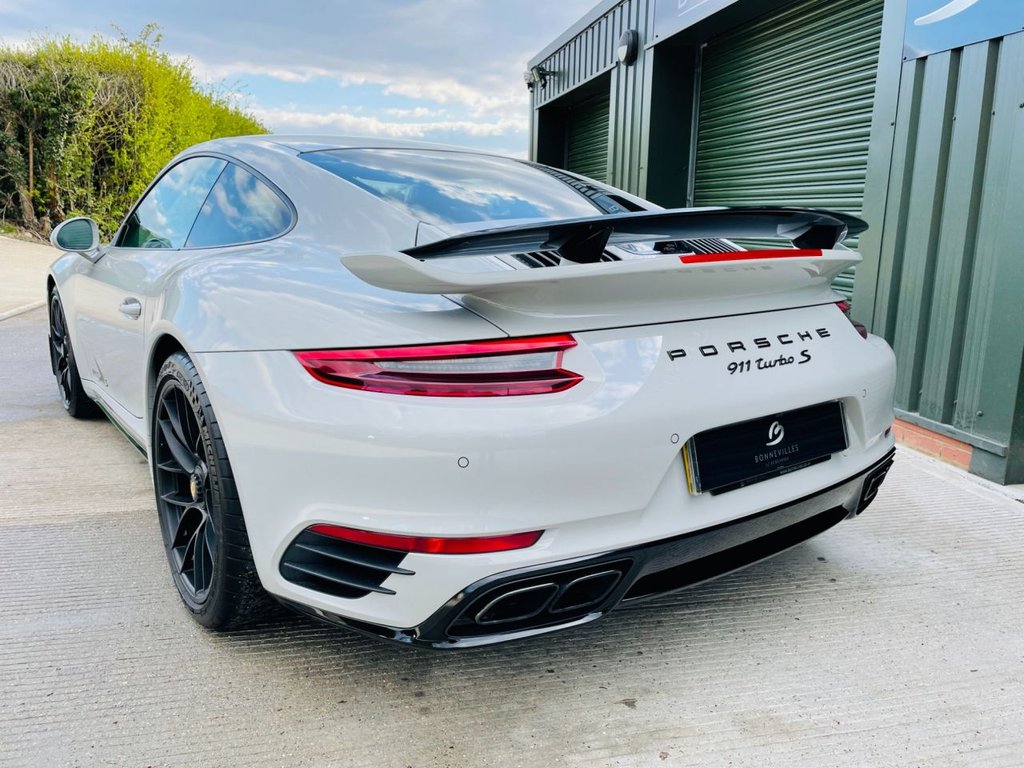 18 Porsche 911 Mk 991 Turbo S Pdk 129 995