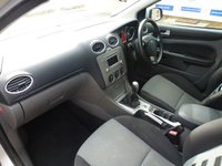 USED 2010 10 FORD FOCUS 1.8 ZETEC S S/S 5d 124 BHP www.suffolkcarcentre.co.uk - Located at Reydon