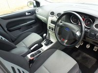 USED 2010 10 FORD FOCUS 1.8 ZETEC S S/S 5d 124 BHP www.suffolkcarcentre.co.uk - Located at Reydon