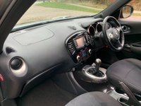 USED 2014 14 NISSAN JUKE 1.6 N-TEC 5d 115 BHP 2014 LTD EDITION JUKE N/TEC 1.6 - SATELLITE - NAVIGATION - REAR REVERSING CAMERA - CRUISE CONTROL - BRIGHT SILVER ALLOYS