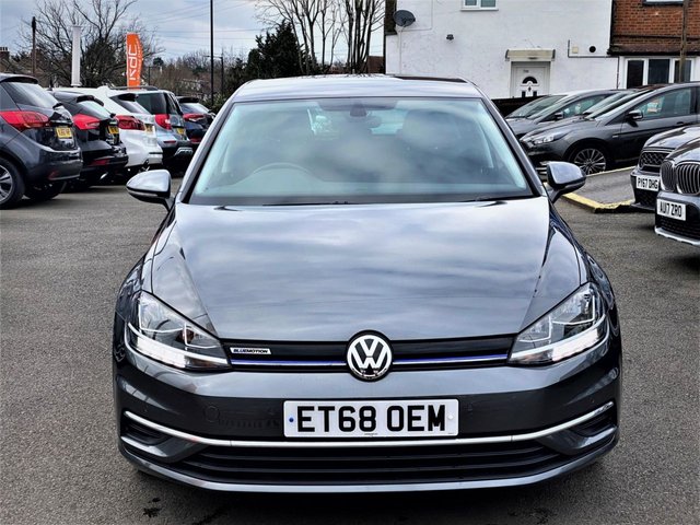 View our VOLKSWAGEN GOLF