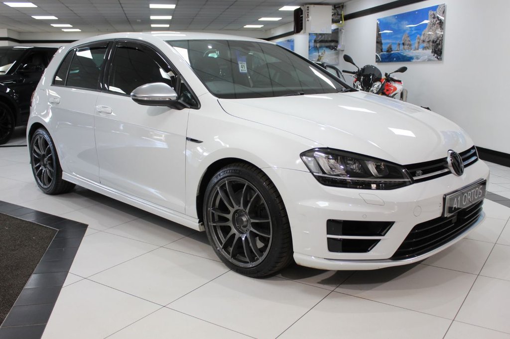 View our VOLKSWAGEN GOLF