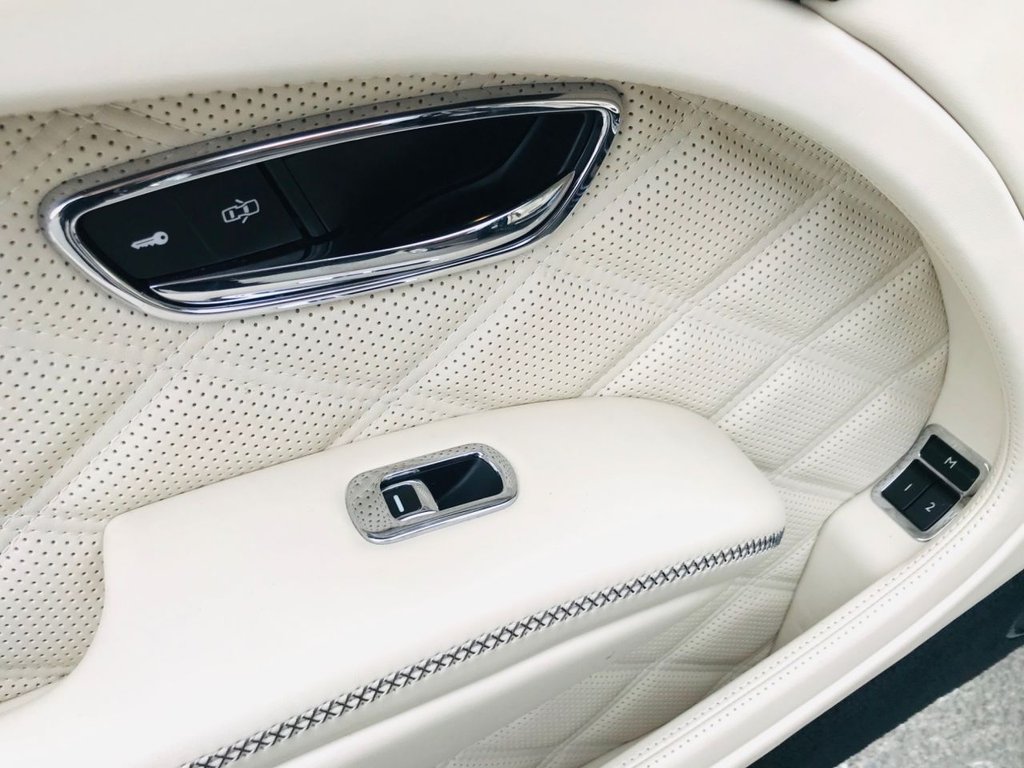 USED 2012 62 BENTLEY MULSANNE 6.8 V8 MDS 4d 505 BHP FULL BENTLEY SERVICE HISTORY --- MULLINER DRIVING SPEC ---