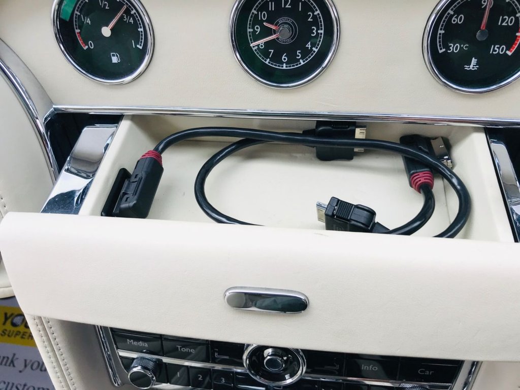 USED 2012 62 BENTLEY MULSANNE 6.8 V8 MDS 4d 505 BHP FULL BENTLEY SERVICE HISTORY --- MULLINER DRIVING SPEC ---