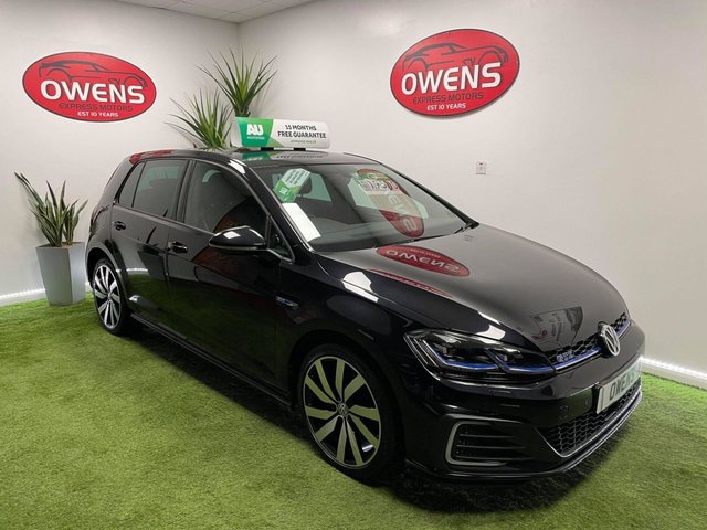 View our VOLKSWAGEN GOLF