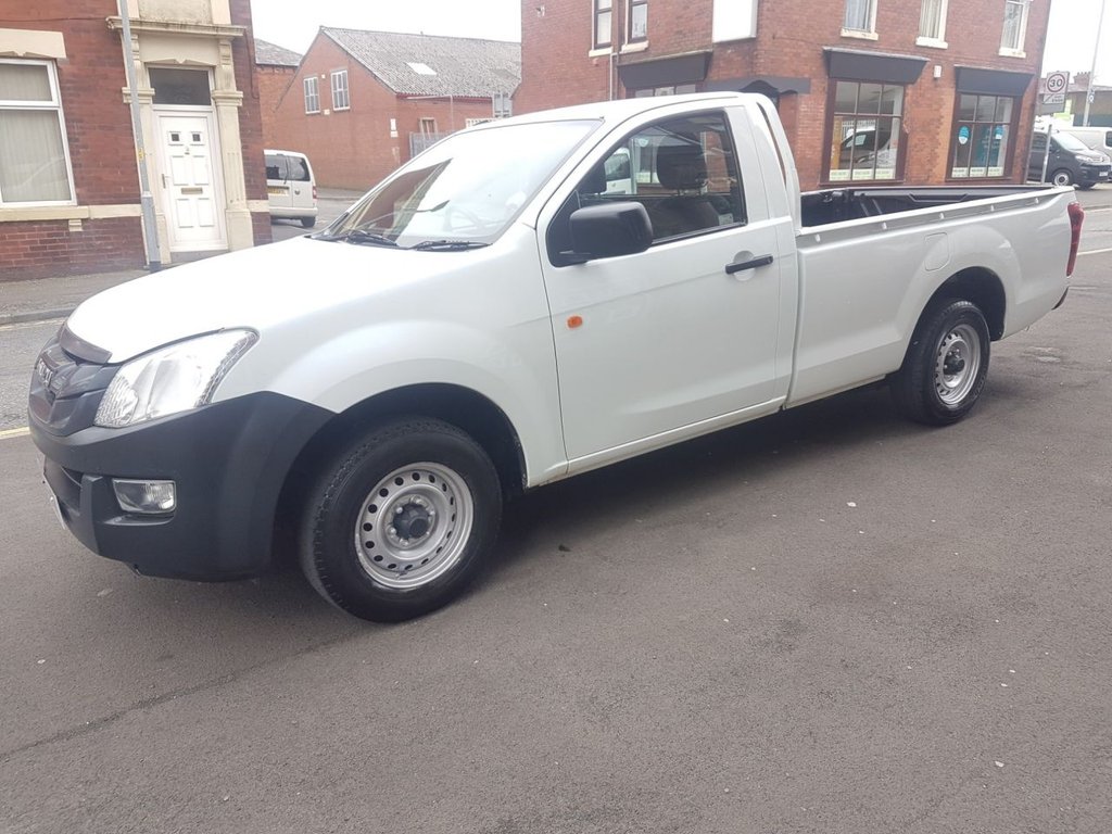 View our ISUZU D-MAX