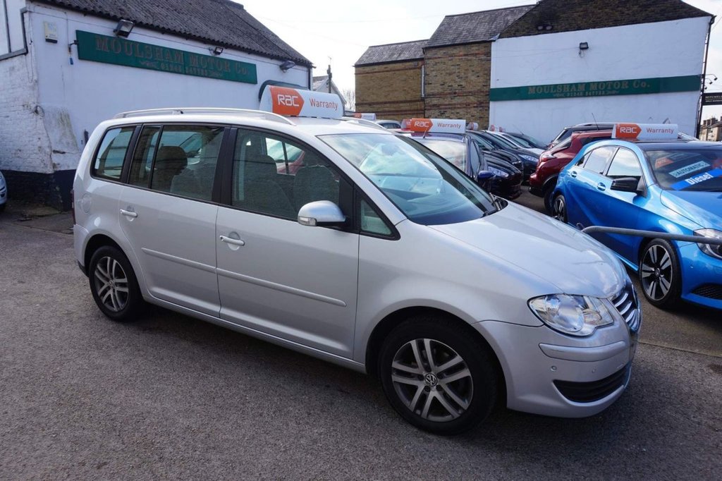 View our VOLKSWAGEN TOURAN